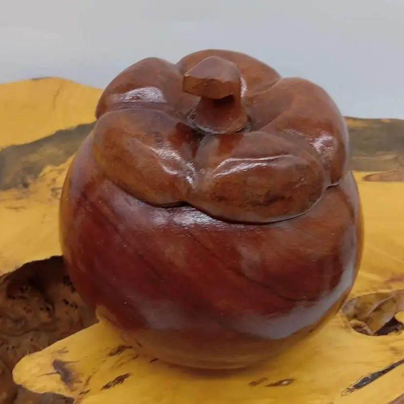 Wooden bell pepper trinket box, apple?