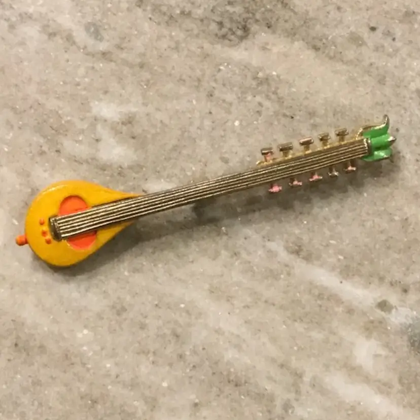 Z. Vintage Sitar Brooch.