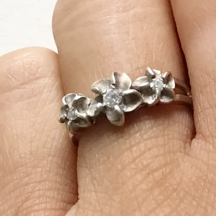 Vintage 925 Sterling Silver Triple Plumeria Flower Floral Rhinestone Ring