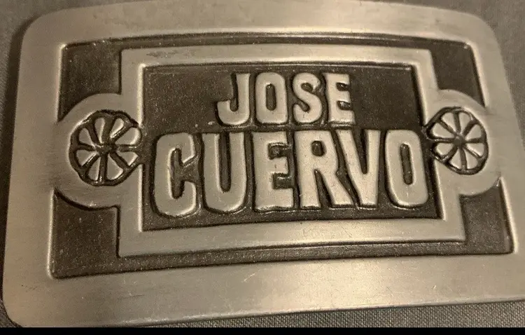 VINTAGE 1977 JOSE CUERVO 80 PROOF TEQUILA BOOZE BELT BUCKLE, Excellent Condition