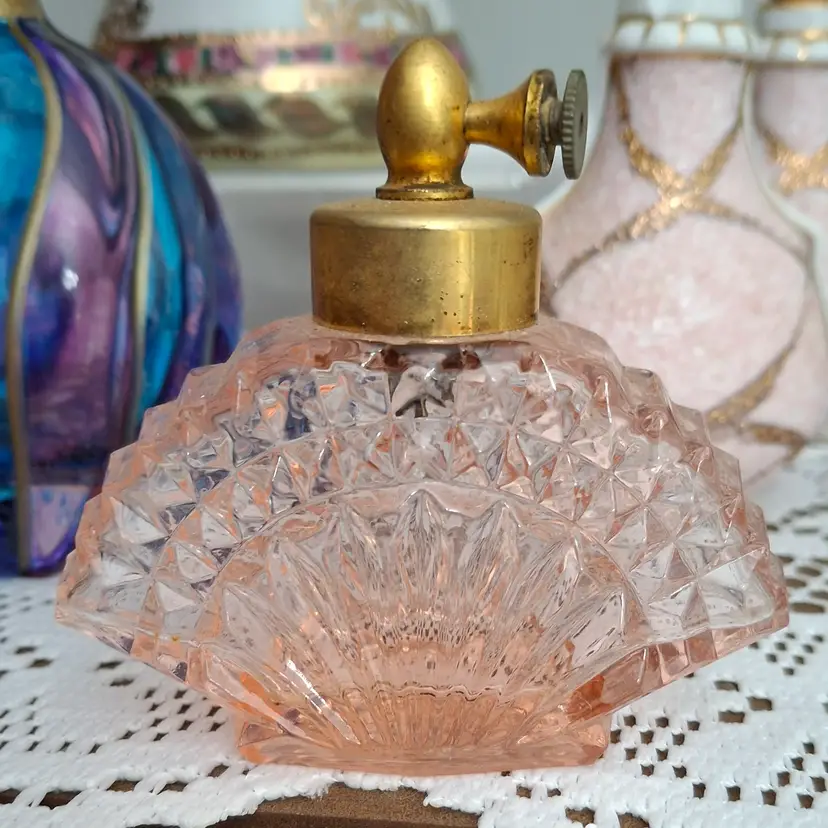 212 Vintage DeVilbiss Pink Glass Perfume Atomizer – Made in USA
