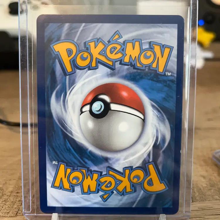 Pokémon TCG Chesnaught V (015/195) card from the Sword & Shield: Silver Tempest set.