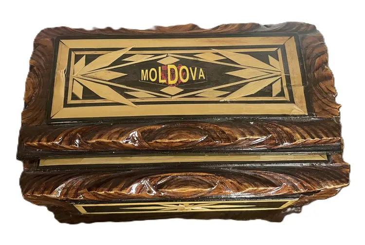 Vintage jewelry box: hand-painted Moldovan wooden casket