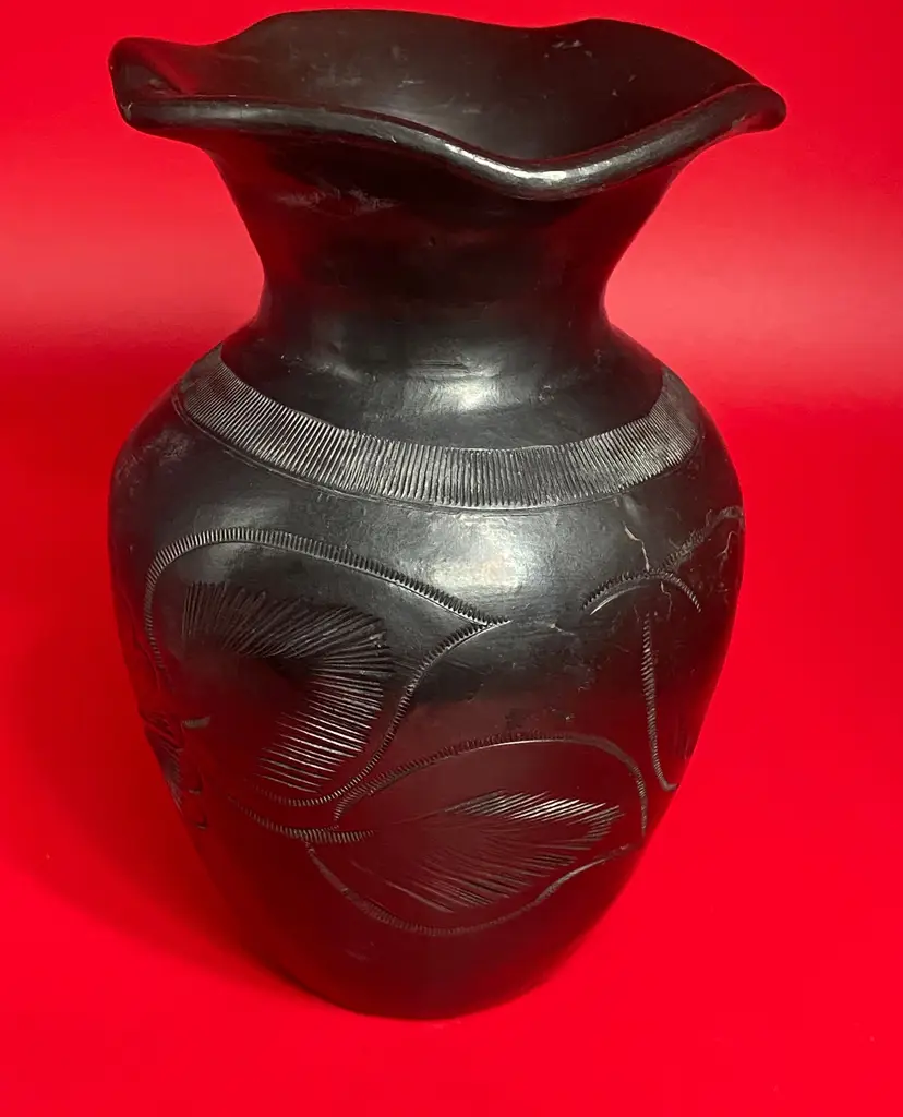 Barro Negro Pottery Vase (Black Clay from Oaxaca, Mexico, 5.5" Tall