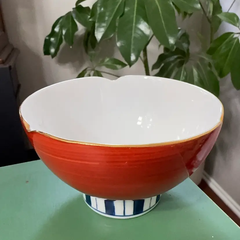 Vintage Japanese Scalloped Bowl