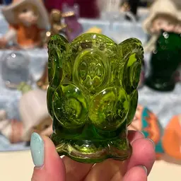 L. E. Smith Green Moon & Stars Glass Toothpick Holder Scalloped Base