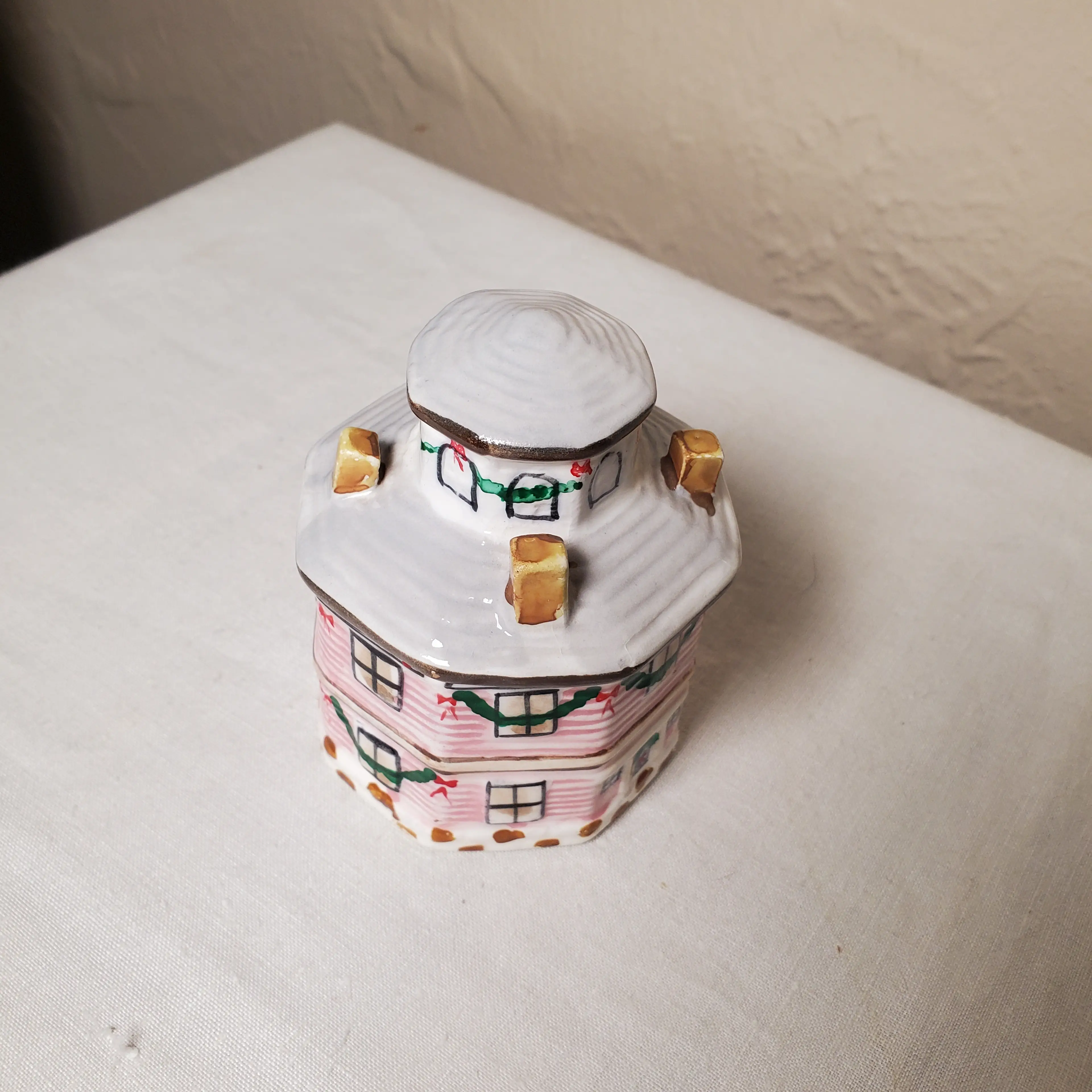 Image 2 of 6