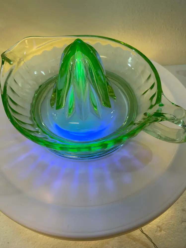 Vaseline Large Vintage Glowing Juice Reamer 4.5”T x 9”W