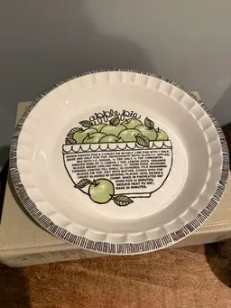 Royal China by Jeannette Apple Pie Recipe Ceramic Baking Dish