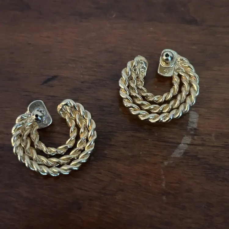 Vintage Gold Tone Twisted Rope Texture Stud Earrings