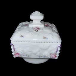vintage Westmoreland milk glass wedding candy dish with a lid. 5” Tall