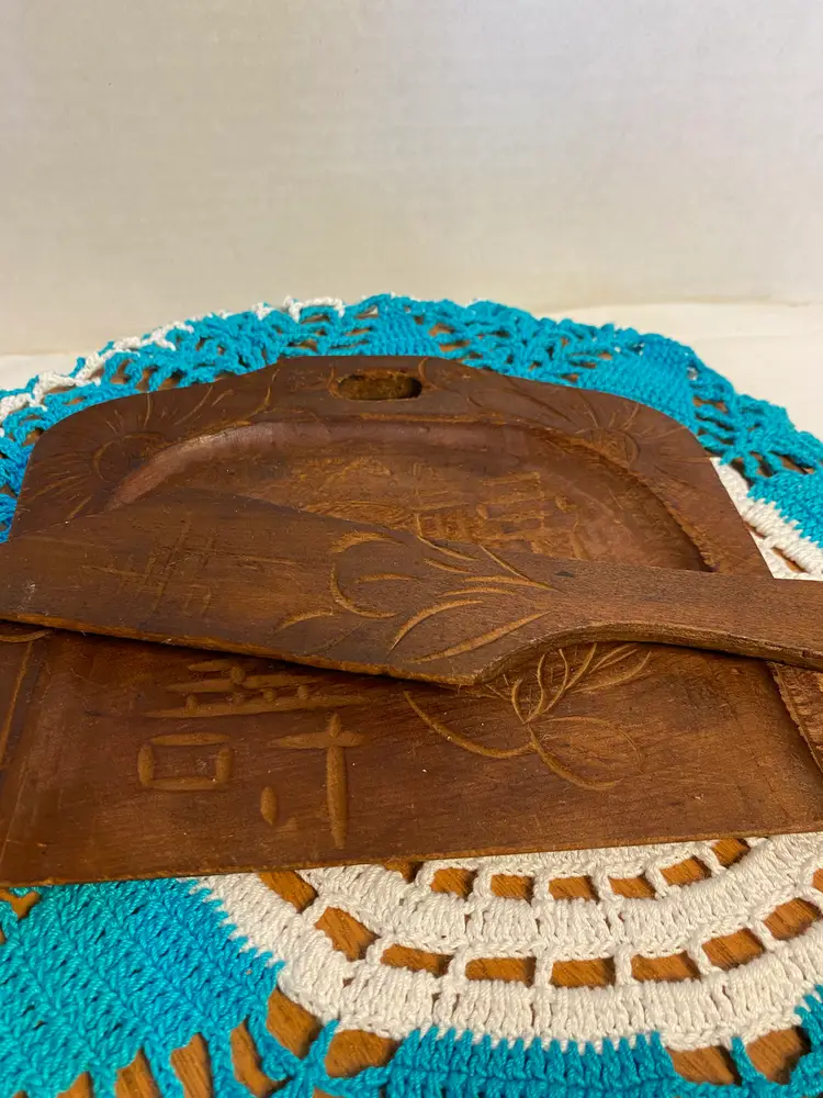 Vintage Carved Engraved Wooden Japanese Crumb Tray W/ Crumb Brush