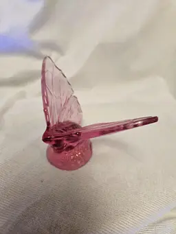 Fenton dusty Rose Glass Butterfly