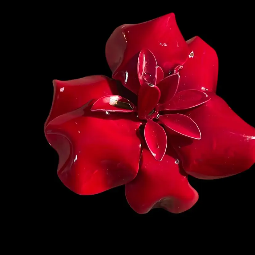 Vintage Retro Metal Floral Brooch