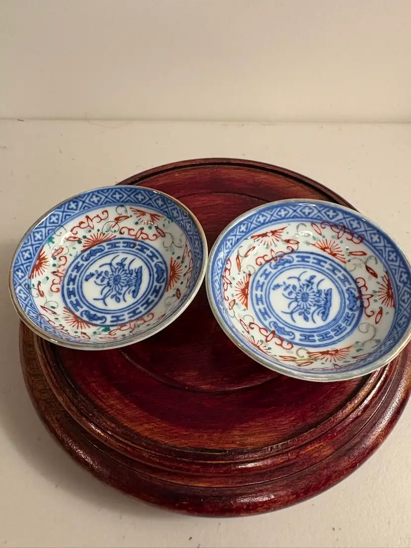 Vintage Miniature Porcelain blue and red rice sauce bowls 2 1/2” Diameter