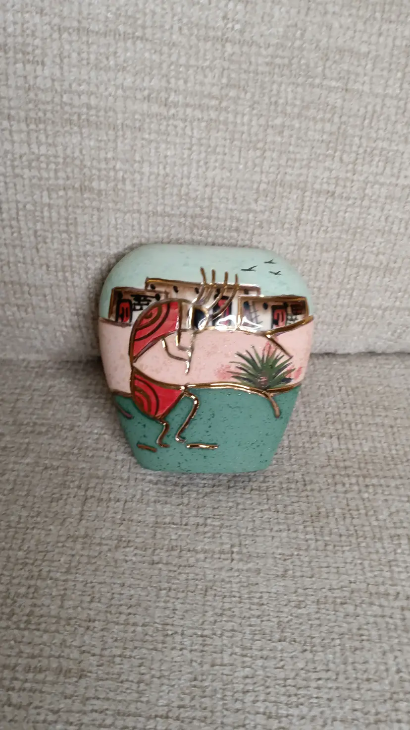 49. BJ Gore kokopelli Indian pottery vase San Jon NM