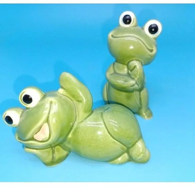 Vintage Green Frogs Japan marked A281 figurines