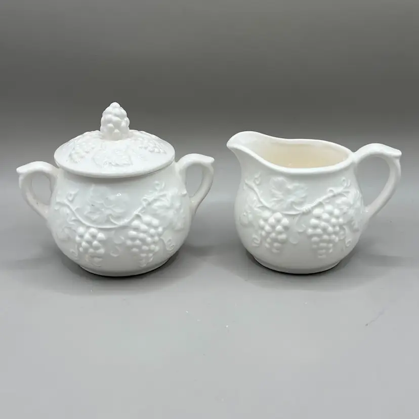 Enesco Ceramic Creamer And Sugar Grapes And Leaves Embossed Design Japan