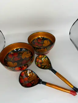 VINTAGE Russian (USSR) Khokhloma Hand Painted Lacquer Wooden Bowls And Spoons (2)