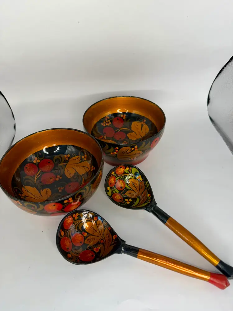 VINTAGE Russian (USSR) Khokhloma Hand Painted Lacquer Wooden Bowls And Spoons (2)