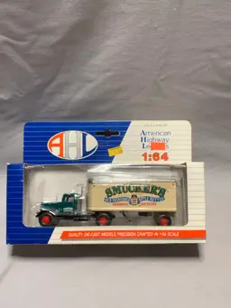 AHL American Highway Legends PETERBILT TRUCKS SMUCKER`S 1:64 Scale Diecast