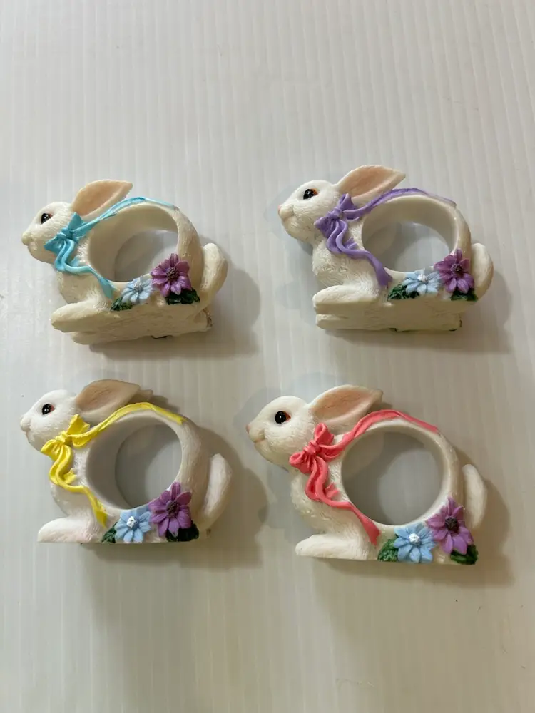 Four bunny/rabbit napkin rings
