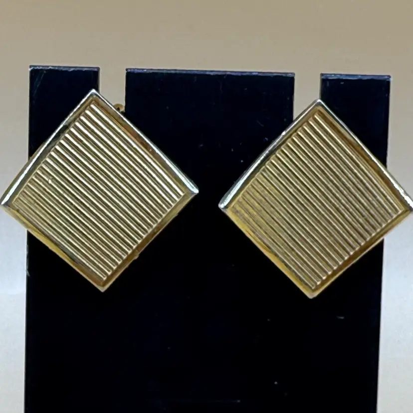Napier Goldtone Square Modernist Lines Clip On Earrings 1”