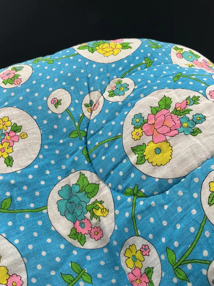 70’s slumber/sleeping bag, perfect for staying at Mimi’s house. Great zipper.