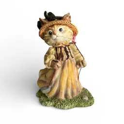 1997 Thickets at Sweetbriar Cat Golfer Figurine by Herman Noodles