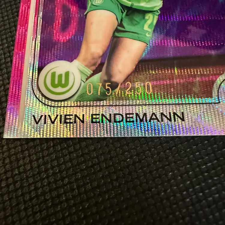 Vivien Endemann RC 075/250 Pink Wave #66 - 2024/25 Topps Chrome Gold UEFA Wolfsburg
