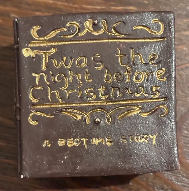 Vintage Hidden Scene Inside Midwest Cannon Falls “Twas The Night Before Christmas” Book 2”x 2”