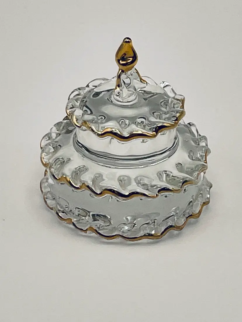 Hand Blown Glass Birthday Cake Gold Tone Accents 
1.5” X 1.75”