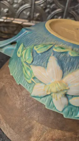 Vintage Roseville USA Handled Round Bowl Clemantis Ciel Blue 457-8"