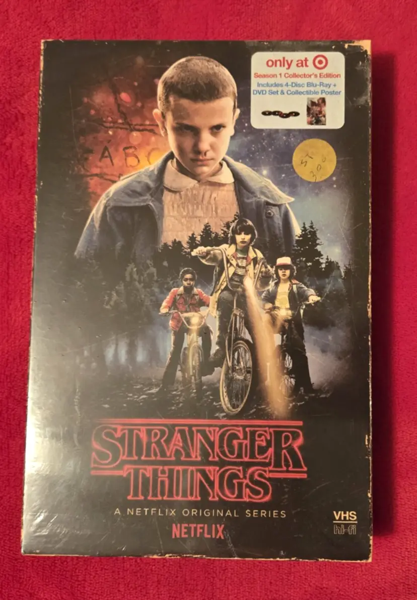 Stranger Things Season 1 4-Disc DVD/Blu-Ray + Poster Box Set - New and Sealed