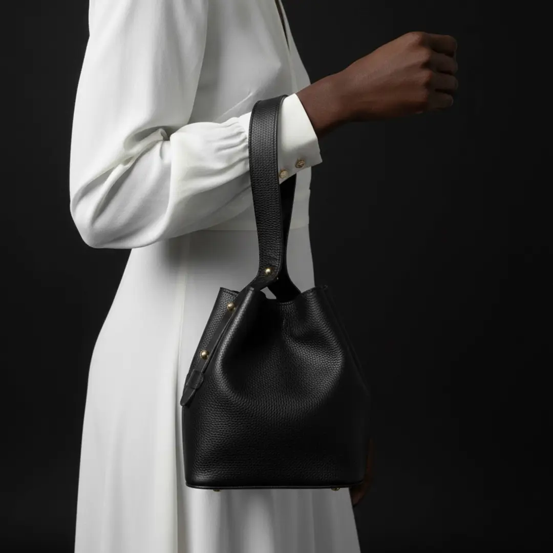 LE PETITE SAC NOIR