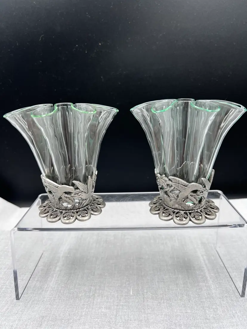 SET OF 2, 2 PIECE VINTAGE GREEN GLASS HANDKERHIEF BUD VASES IN PEWTER HUMMINGBIRD BASES.