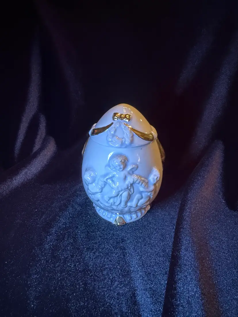 Cherub Relief Porcelain Egg Trinket Box