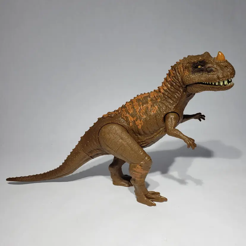 Mattel 2018 Jurassic World Roarivore Rivals 11x6 Ceratosaurus Dinosaur RoarWorks