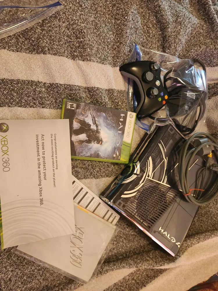 Halo 4 Limited Edition Xbox 360 Console