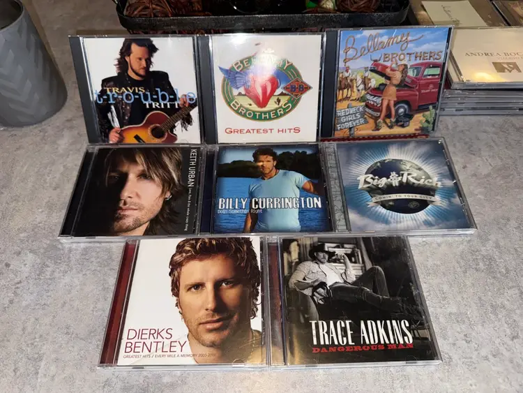 21. Top Country Music Stars Cds.
