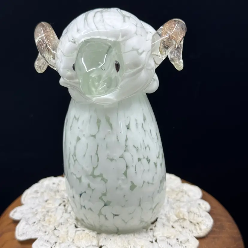Clear And White Paperweight In The Shape Of A Sheep, Gold In Horns