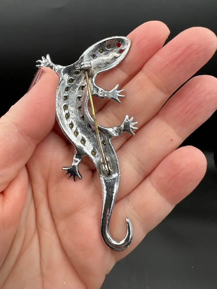 Lizard Gecko Brooch With Blue Baguettes And Red And White Rhinestones