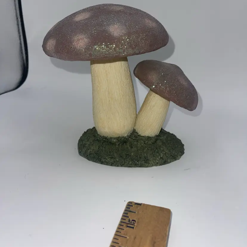 Dezine Glittered Mushrooms Decor hand painted 6.5” Tall