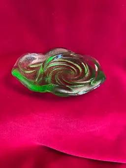 #02 - Fenton Uranium Rose Candy Dish
