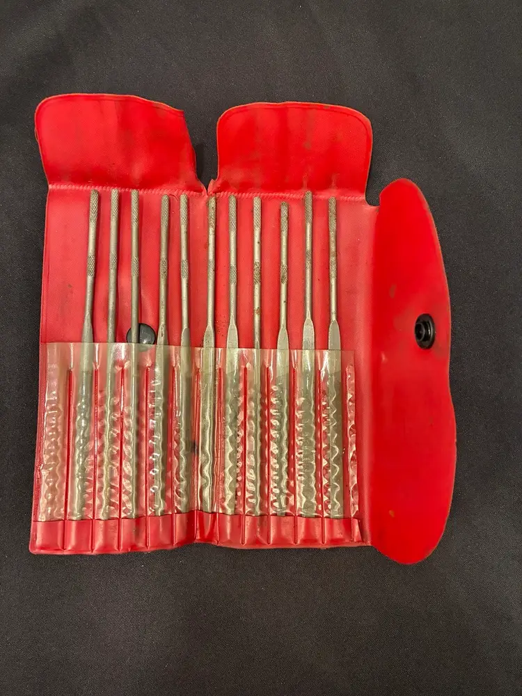 Needle Files Set 3x140x 11 Pc Assorted Missing 1 Piece Republic of China