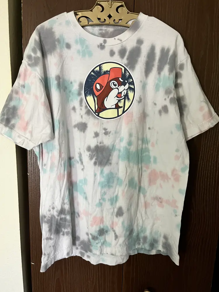 Buc-ee's Classic Truck Beach Surfer Tie Dye Crew Neck Shirt Double-Sided Adult M