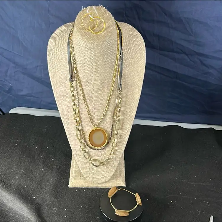 #28 - Gold And Brown Stone 5pc Lot