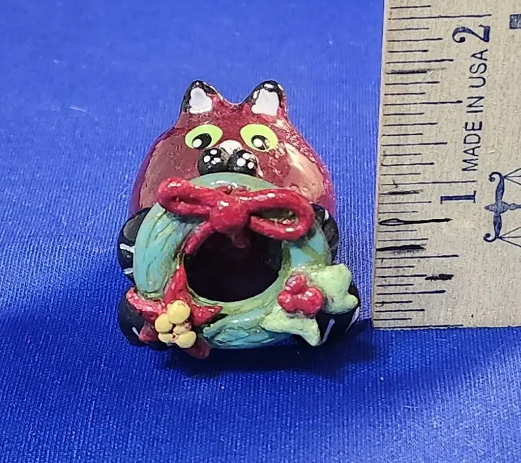 Christmas Shirley's Cats - Red with Wreath