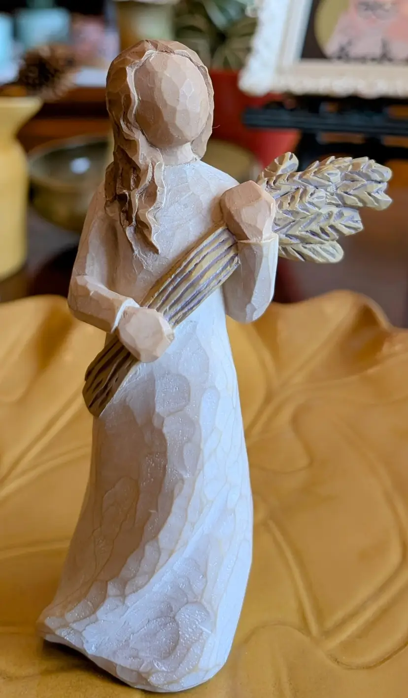 Willow Tree Angel Of Autumn Girl/Woman Figurine