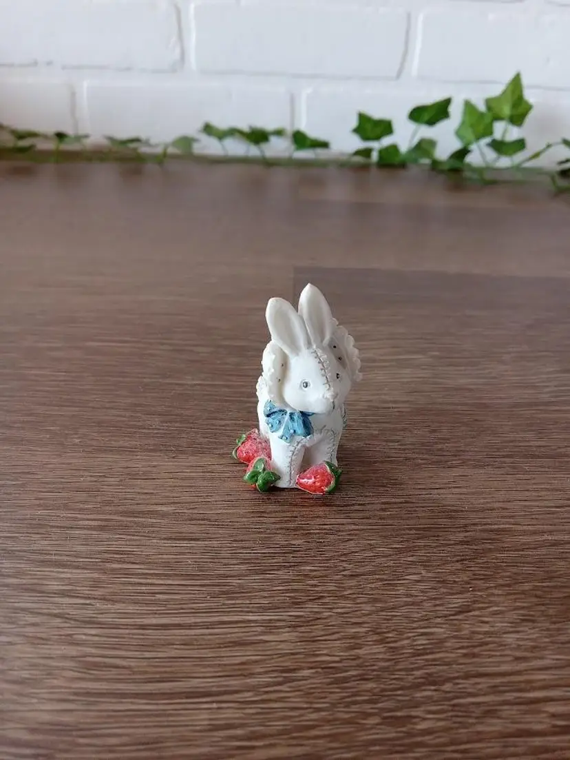 1995 Priscilla Hillman Mini Bunny Figurine Enesco 1.75"